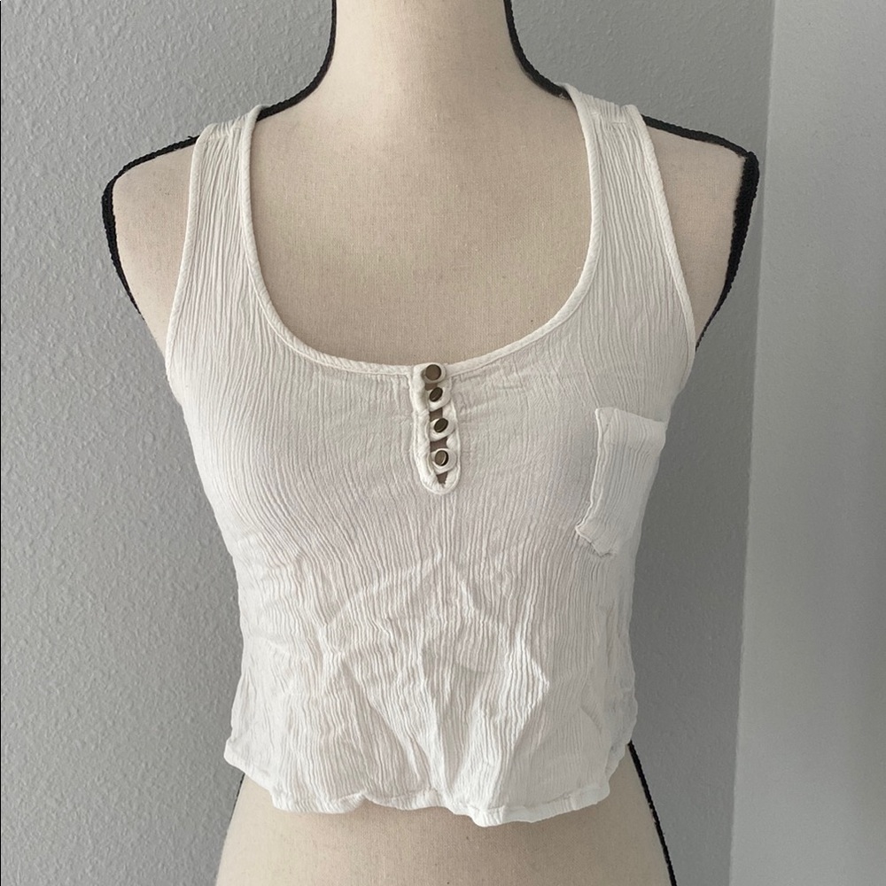 ❤️3x$20 Picture Principle White Sleeveless Buttoned Women's Top